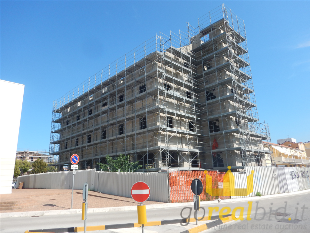 Ndërtesë në shitje në Porto San Giorgio (FM) LOTI C
