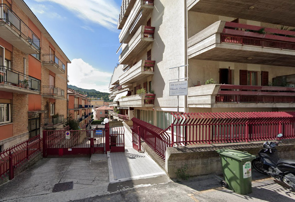 Garaj de utilizare depozit în Ascoli Piceno - LOT 2
