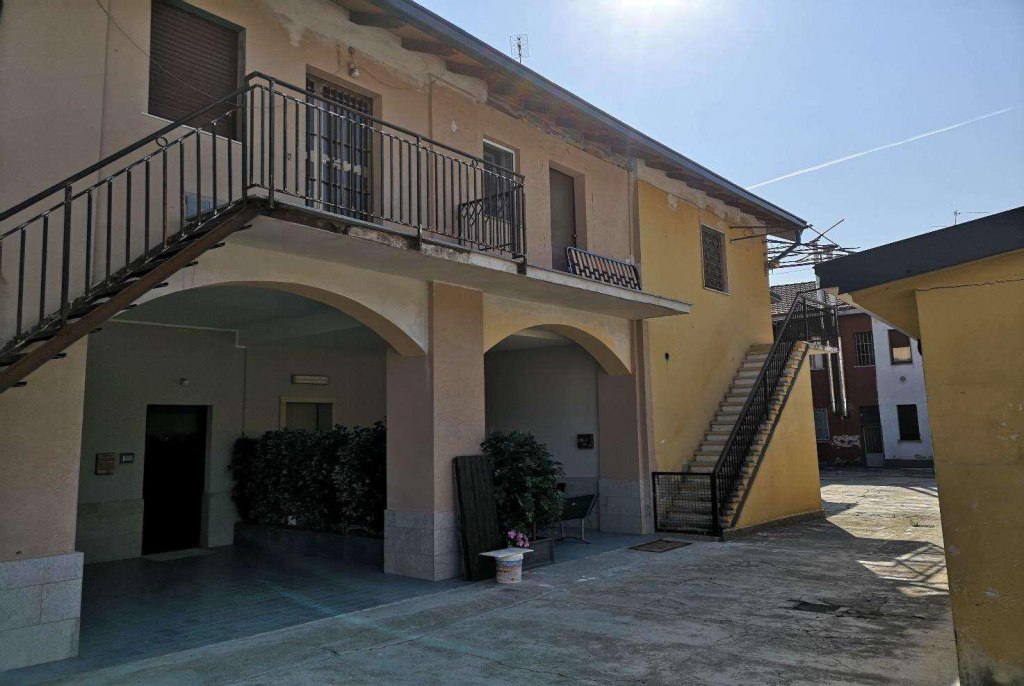 Апартамент в Басиано (Милано)