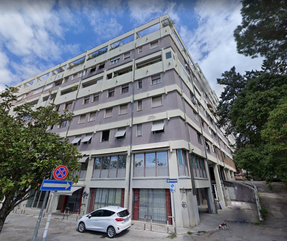 Apartamento com estúdio e garagem em Perugia - LOTE 1