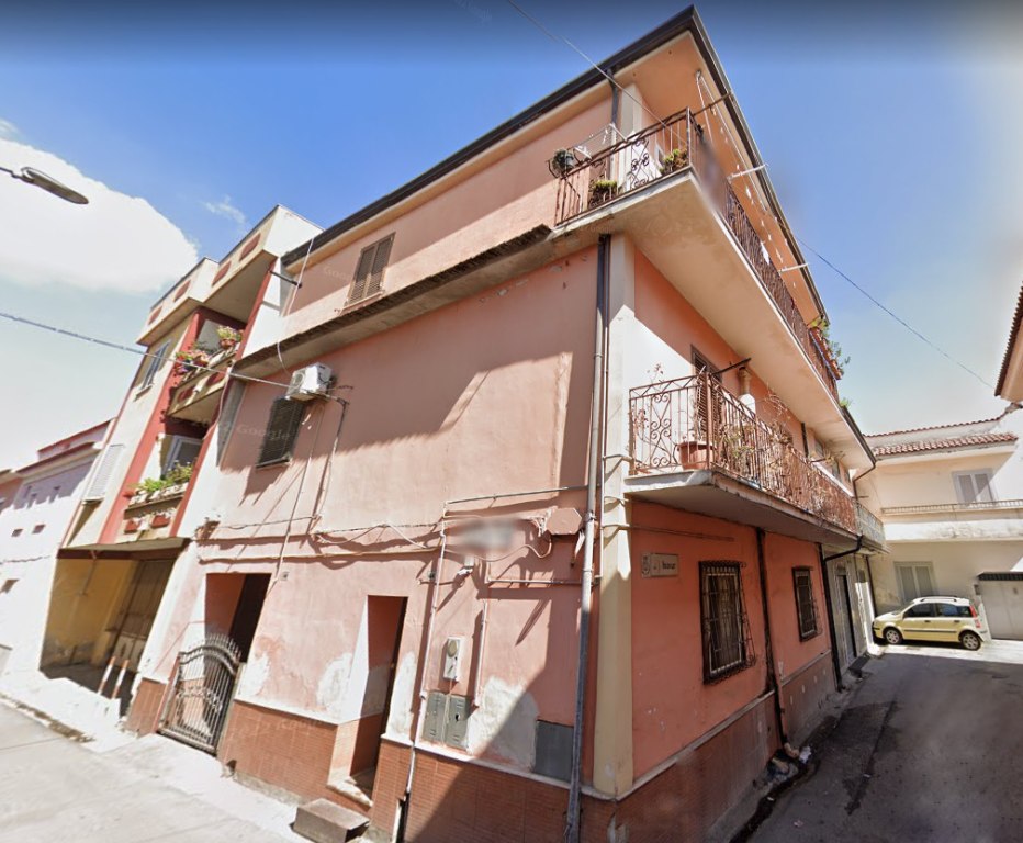 Кућа у Казал ди Принчипе (ЧЕ)