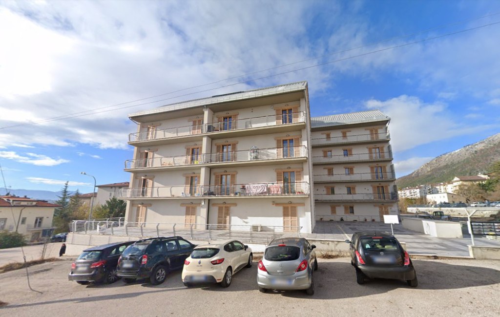 Apartament cu garaj și pivniță în L'Aquila - LOT 1