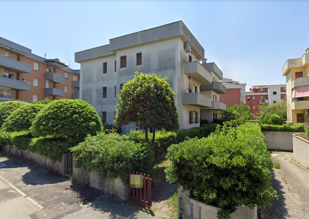 Wohnung und Garage in Porto Recanati (MC) - ANTEIL 1/3 - LOTTO 2