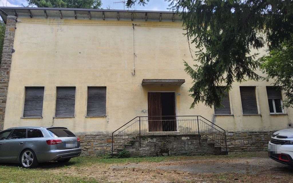 Ex scuola a Palagano (MO)